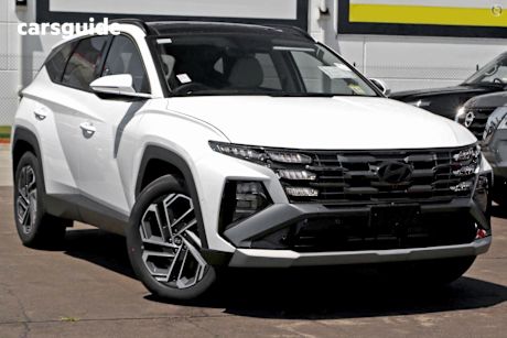 White 2025 Hyundai Tucson SUV PREMIUM 4X4