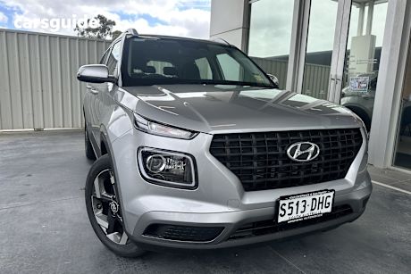 Silver 2025 Hyundai Venue Wagon Active
