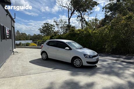White 2013 Volkswagen Polo Hatch TRENDLINE F