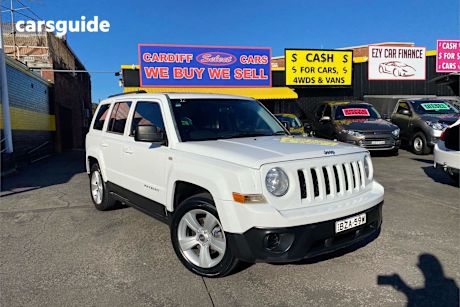 White 2011 Jeep Patriot Wagon Sport