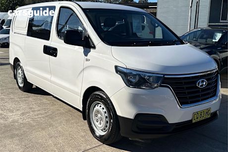 White 2018 Hyundai Iload Van 3S Liftback