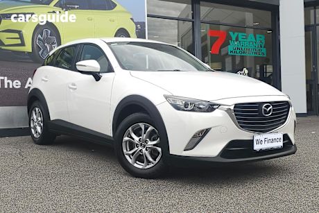 White 2015 Mazda CX-3 SUV MAXX 4X4