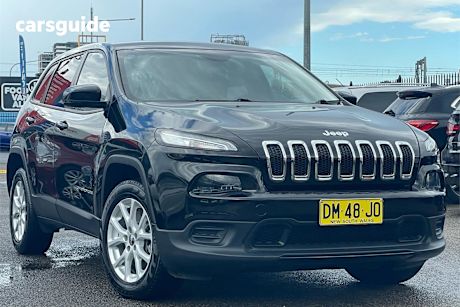 Black 2018 Jeep Cherokee SUV SPORT F