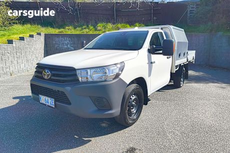 White 2023 Toyota Hilux Ute Tray WORKMATE R