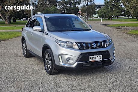 Silver 2024 Suzuki Vitara Wagon Turbo