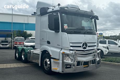 White 2016 Mercedes-Benz Actros Cab Chassis 2651 S