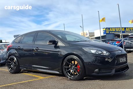 Black 2014 Ford Focus Hatchback St