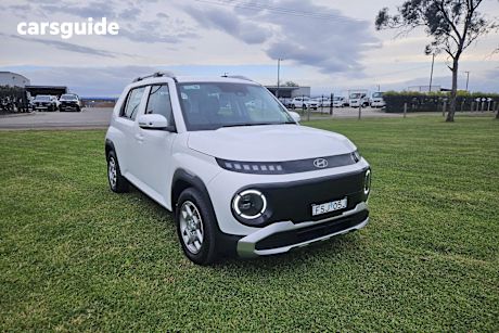 White 2025 Hyundai Inster SUV F