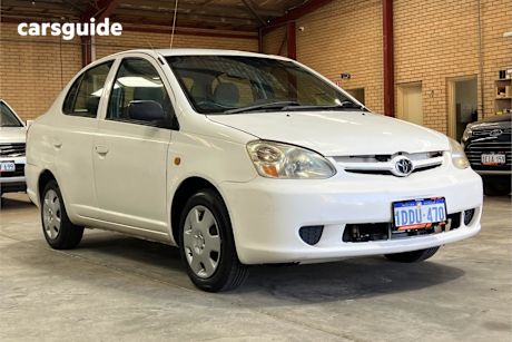 White 2004 Toyota Echo Sedan