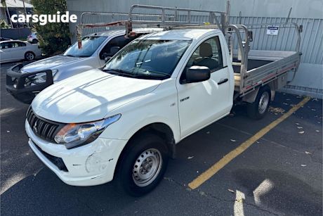 White 2018 Mitsubishi Triton Ute Tray GLX R