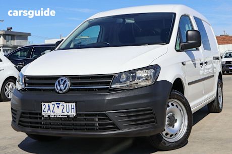 White 2019 Volkswagen Caddy Commercial TSI220 F