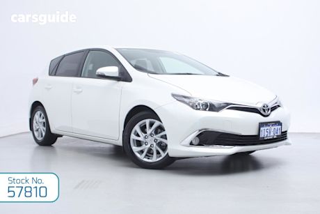 White 2016 Toyota Corolla Hatchback Ascent