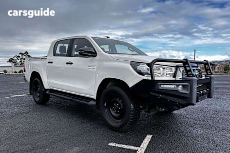 White 2019 Toyota Hilux Ute Tray SR 4X4