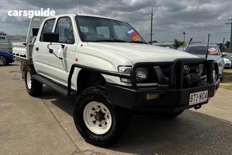 White 2003 Toyota Hilux Ute Tray 4X4