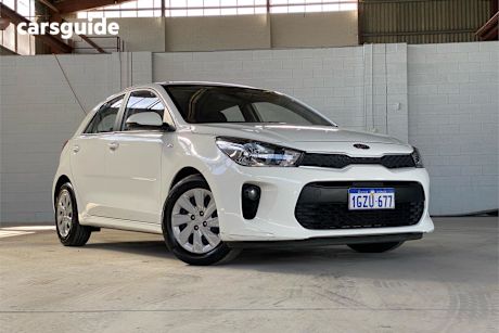 White 2020 Kia RIO Hatchback S