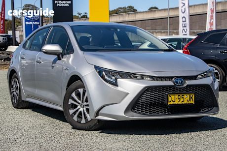 Silver 2020 Toyota Corolla Sedan ASCENT SPORT HYBRID F