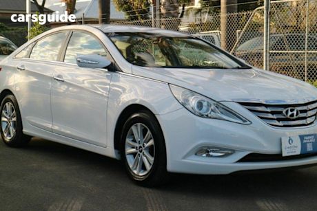 White 2011 Hyundai I45 Sedan Active