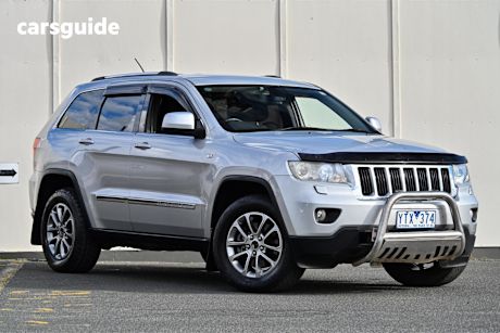 Silver 2011 Jeep Grand Cherokee Wagon Laredo (4X4)