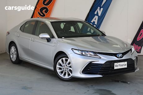 Silver 2024 Toyota Camry Sedan ASCENT F