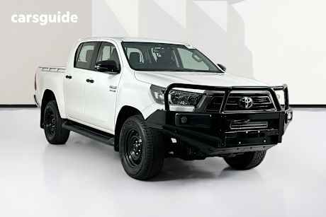 White 2022 Toyota Hilux Double Cab Pick Up Sr Hi-Rider (4X2)