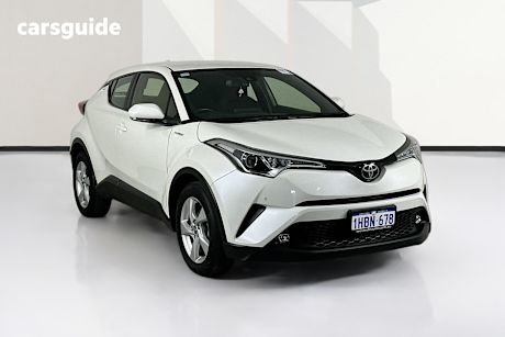 White 2019 Toyota C-HR Wagon (2Wd)