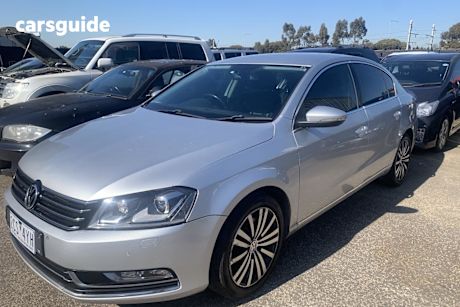 Silver 2015 Volkswagen Passat Sedan 130 TDI HIGHLINE