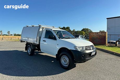 White 2014 Mitsubishi Triton Cab Chassis Gl