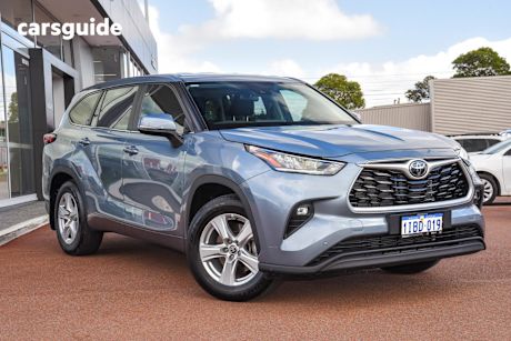 Blue 2023 Toyota Kluger SUV GX F