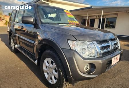 Grey 2013 Mitsubishi Pajero SUV GLX-R 4X4