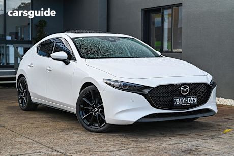 White 2023 Mazda Mazda3 Hatch G25 ASTINA F