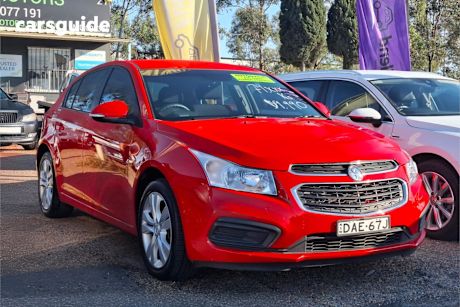 Red 2015 Holden Cruze Hatch EQUIPE F