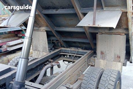 2000 Hino Dutro Ute Tray 3 MEDIUM