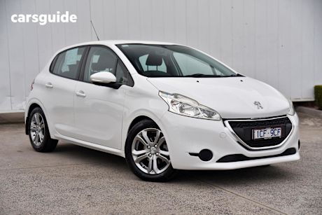 White 2014 Peugeot 208 Hatchback Active