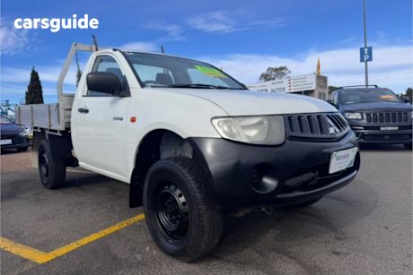 White 2008 Mitsubishi Triton Ute Tray GL R
