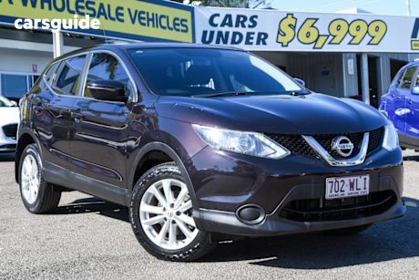 Blue 2015 Nissan Qashqai SUV