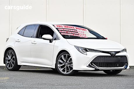 White 2019 Toyota Corolla Hatch ZR F