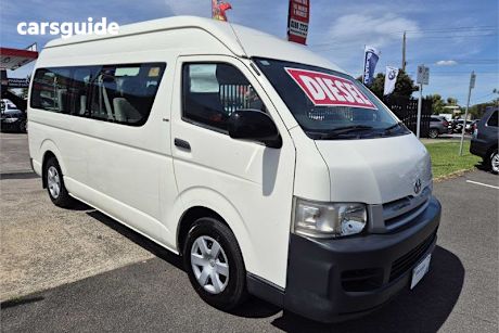 White 2005 Toyota HiAce Bus Commuter