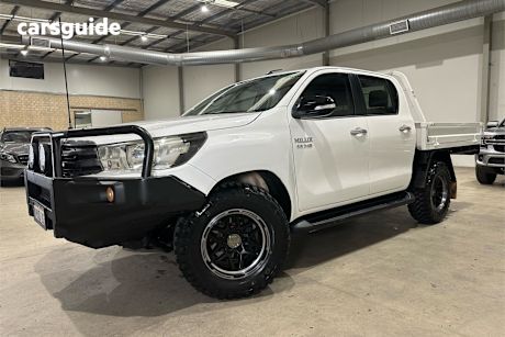 White 2017 Toyota Hilux Ute Tray SR