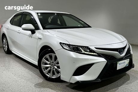 White 2020 Toyota Camry Sedan ASCENT SPORT F