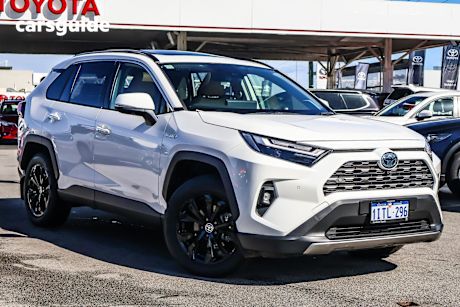 White 2024 Toyota RAV4 SUV CRUISER 4X4