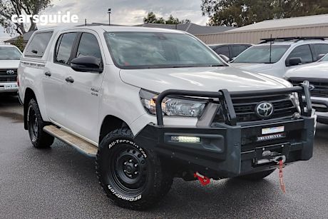 White 2021 Toyota Hilux Ute Tray SR 4X4