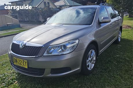 Beige 2011 Skoda Octavia Wagon 90 Tsi