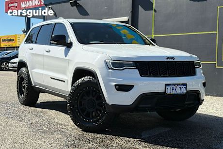 White 2019 Jeep Grand Cherokee Wagon Laredo (4X4)