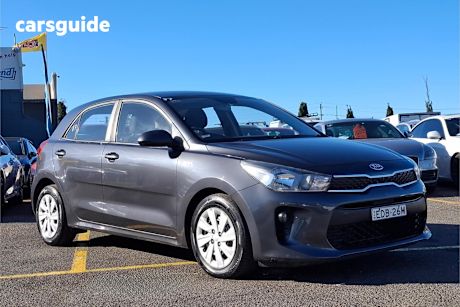 Grey 2017 Kia RIO Hatchback S