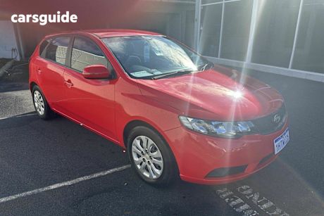 Red 2011 Kia Cerato Hatchback Si