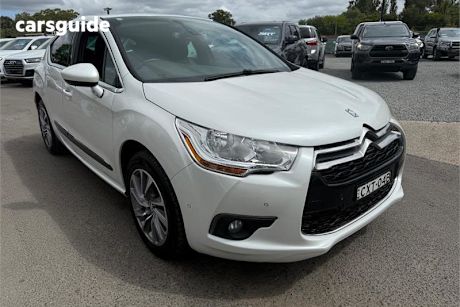 White 2015 Citroen DS4 Hatch DSPORT THP 160 F