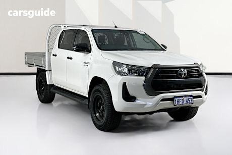 White 2020 Toyota Hilux Double Cab Chassis Sr (4X4)