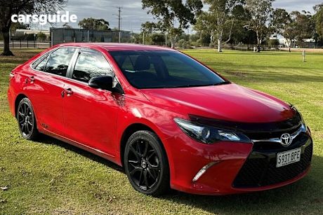 Red 2017 Toyota Camry Sedan Rz S.E.