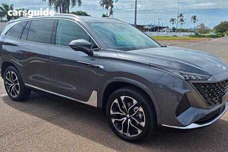 Grey 2025 MG Qs Wagon Essence