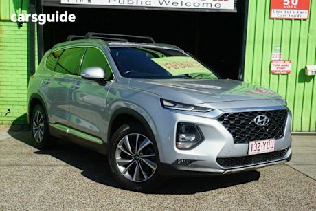 Silver 2018 Hyundai Santa FE SUV ELITE 4X4